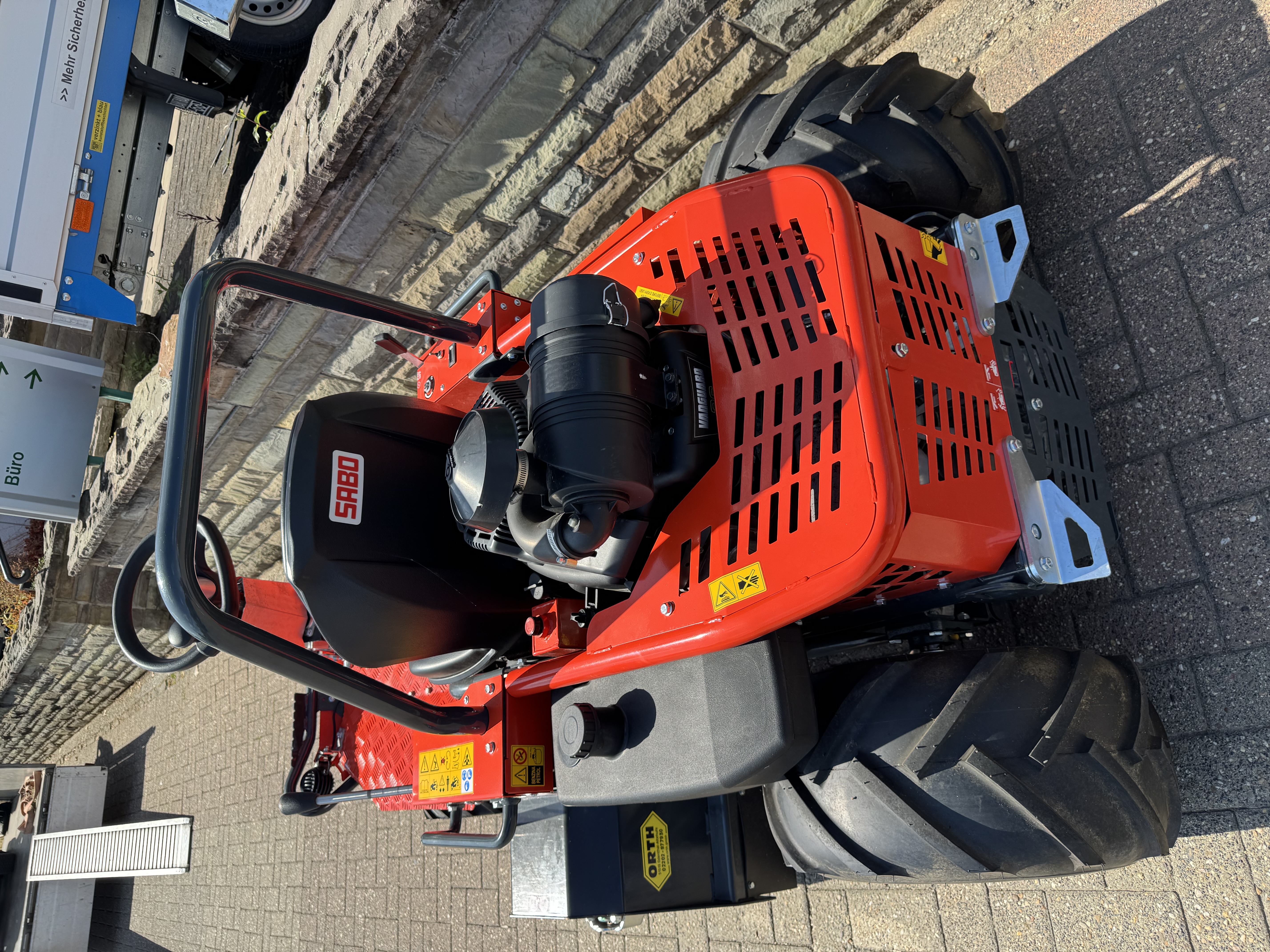 Gladiator 110 F AWD Vorführmaschine Aufsitz-Schlegelmulcher